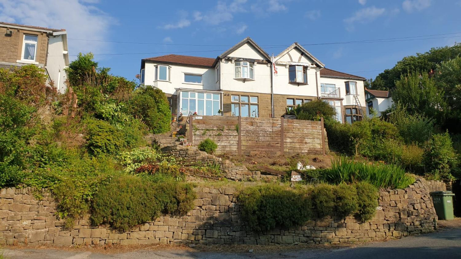 Others 5, Alma Cliffe Guest House, Lancashire