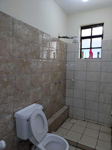 Bathroom 2, Lux Suites Thika Gateway Apartment, Thika Town