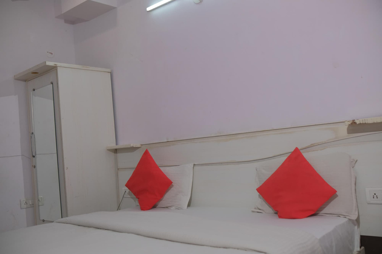 Bedroom 3, Hotel Quality Time, Udaipur