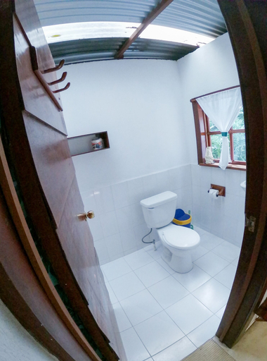 Bathroom 4, Posada del Cerro, Flores