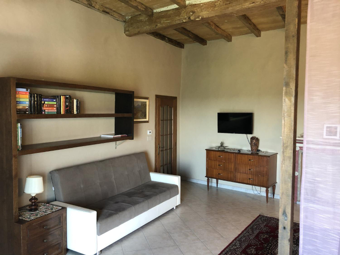 Others 5, La Casa di Pietro, Biella