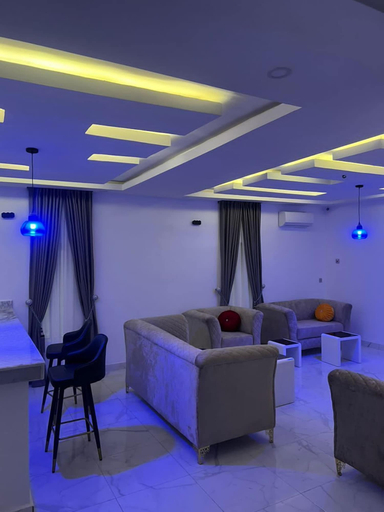 Others 3, HighX Hotels, Obio/Akp