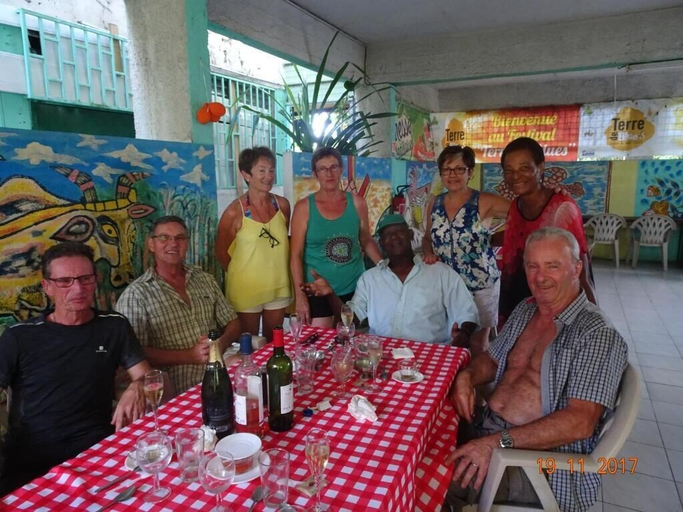 Food & Drinks 3, El Rancho, Grand-Bourg