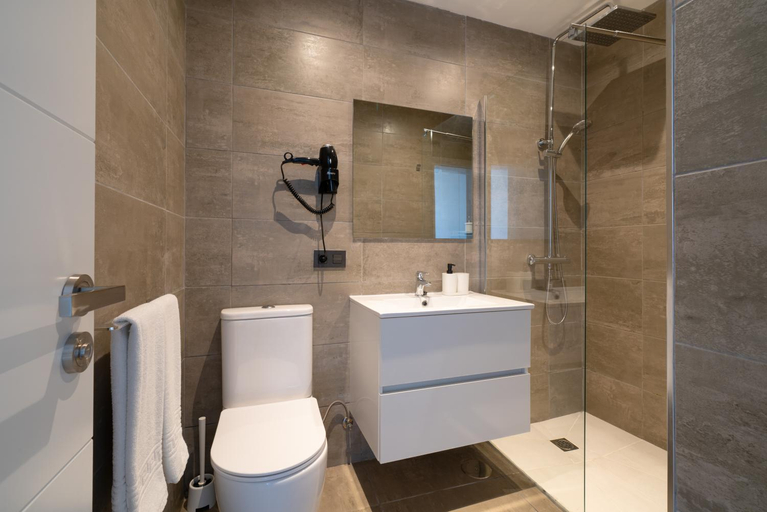 Bathroom 2, Sabbia Suites La Armada, Las Palmas
