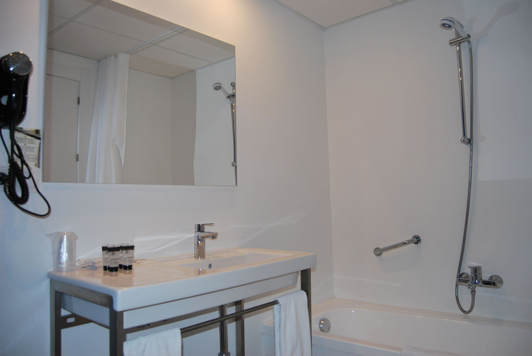 Bathroom 3, Estudiotel Alicante, Alicante