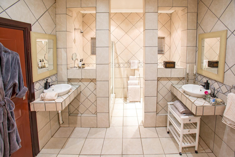 Bathroom 4, Spacube Luxury Suites and Spa, City of Tshwane