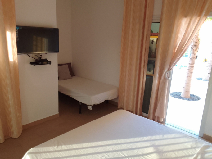 Bedroom 3, Colibri, Rufisque
