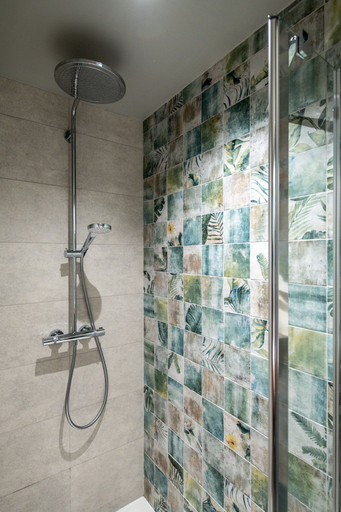 Bathroom 4, L'Arcalod Hôtel Restaurant & Spa, Haute-Savoie