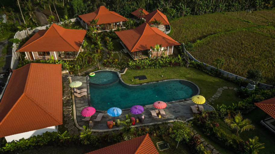Exterior & Views 22