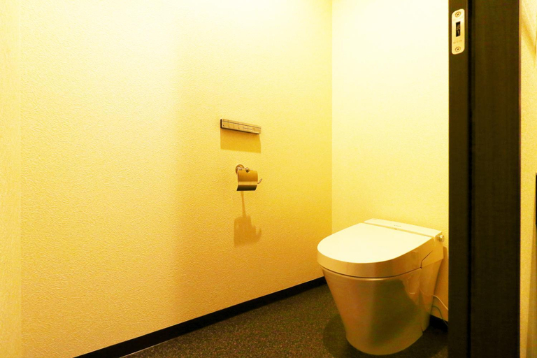 Bathroom 3, Ryokan Karasawa, Kanazawa