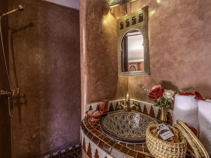 Bathroom 5, Riad Irhalne, Marrakech