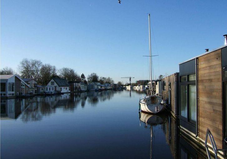 Others 5, watervilla-albertje, Amsterdam