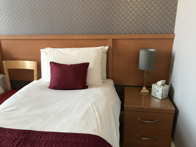 Bedroom 2, Bowden Lodge Hotel, Sefton
