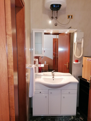 Bathroom 5, Sacco Alloggi, Rovigo