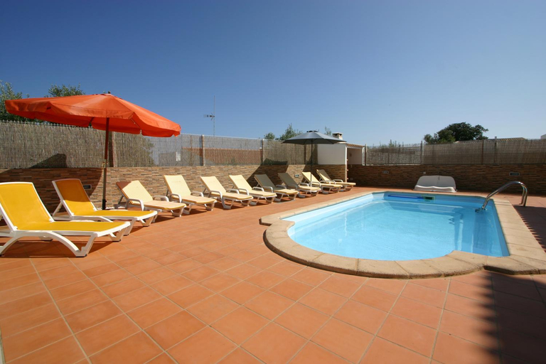 Sport & Beauty 2, Villa Vista Mar Piscina Suites, Olhão