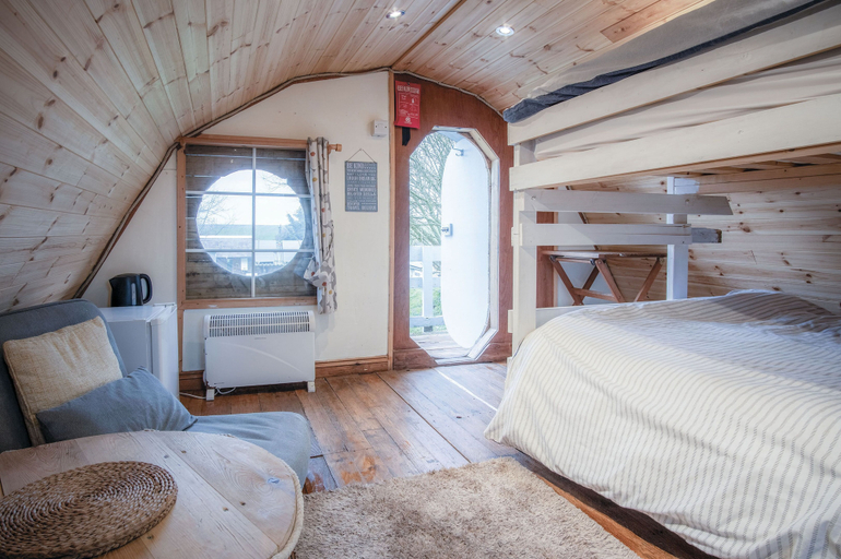 Bedroom 3, The Pod - 1 Bedroom - Freshwest Beach Retreat, Pembrokeshire
