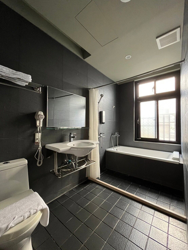 Bathroom 5, Main inn, Taipei City