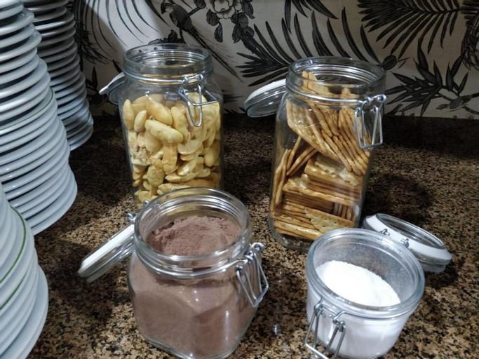 Food & Drinks 7