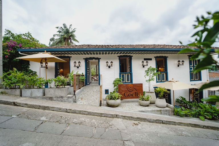 Exterior & Views