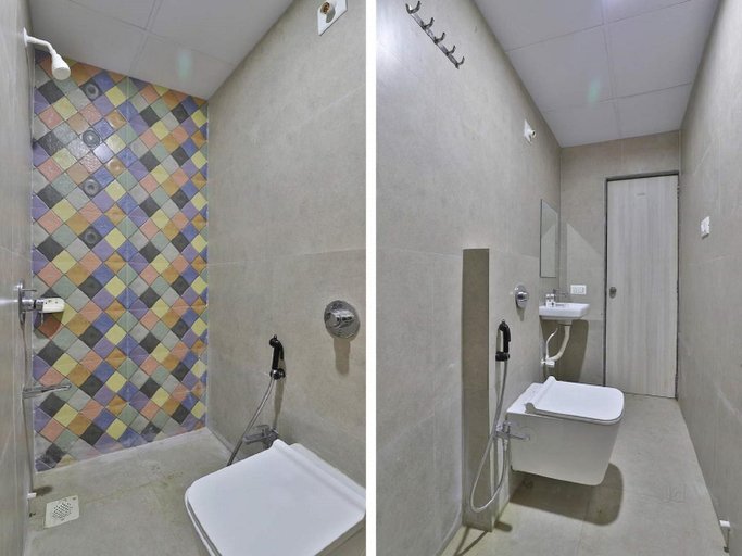Bathroom 4, Hotel Kuber Dwarka, Devbhumi Dwarka