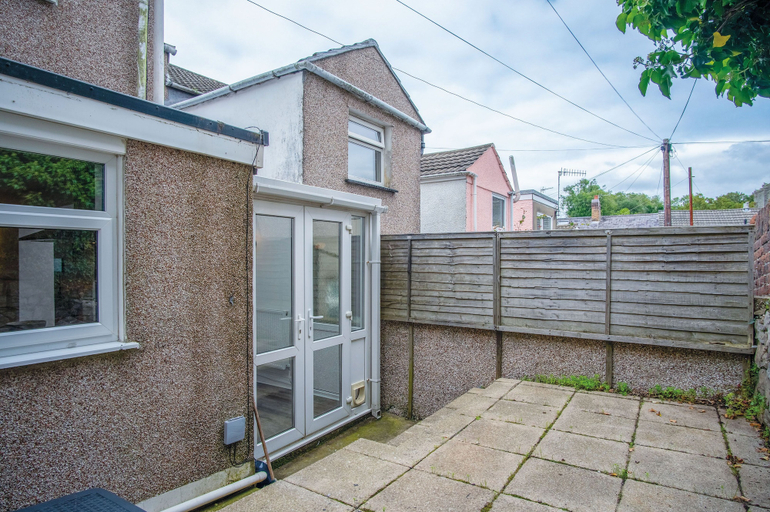 Exterior & Views 2, Castle Square - 2 Bedroom - Mumbles, Swansea