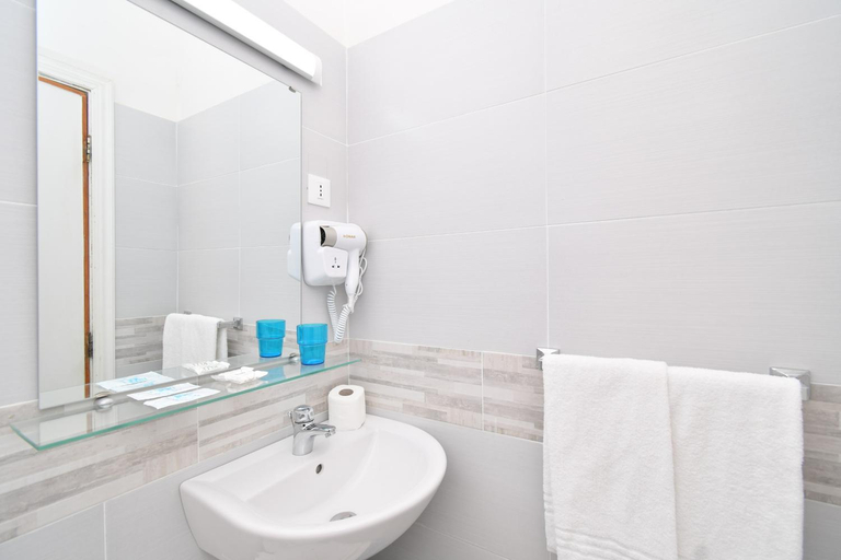 Bathroom 5, Hotel Villa Panoramica, Napoli