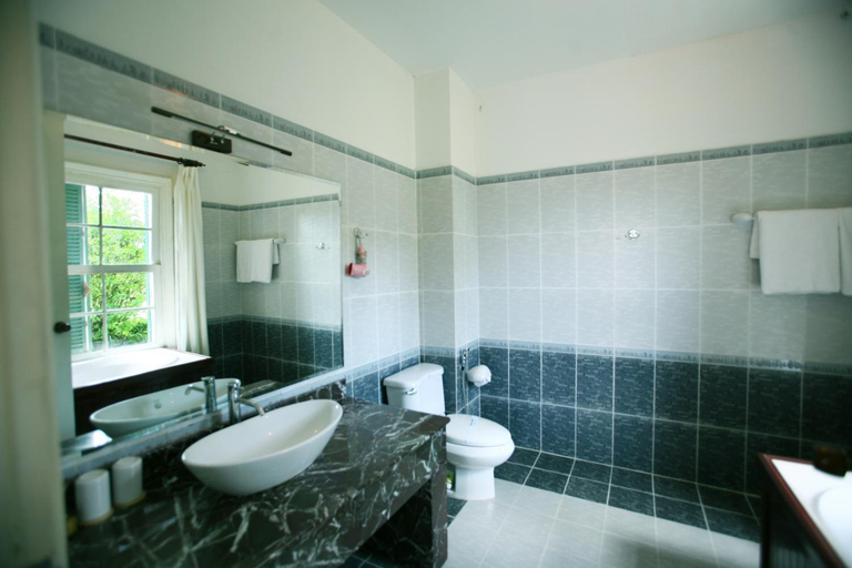 Bathroom 3, Dalat Cadasa Resort, Đà Lạt