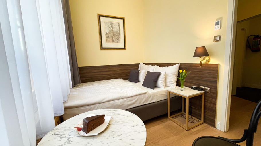 Bedroom 3, City Pension Stephansplatz I Self Check In, Wien