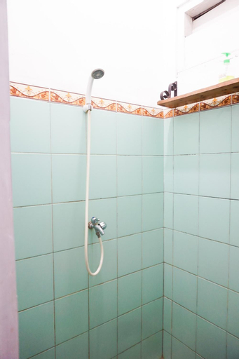 Bathroom 7