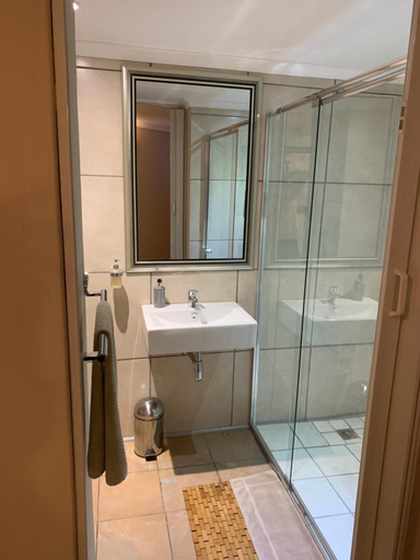 Bathroom 16