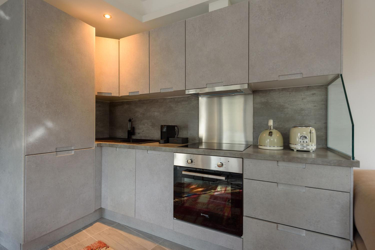Others 5, Fos Residential Apartments, Attica