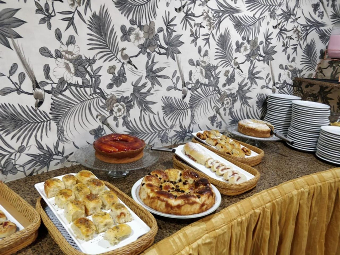 Food & Drinks 20