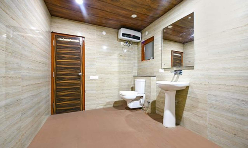 Bathroom, Fabhotel The Kasauli Heavens, Solan