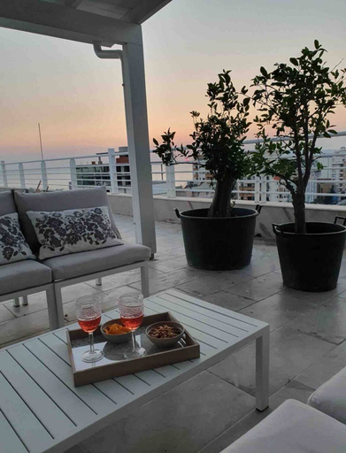 Others 3, Dream House, Durrësit