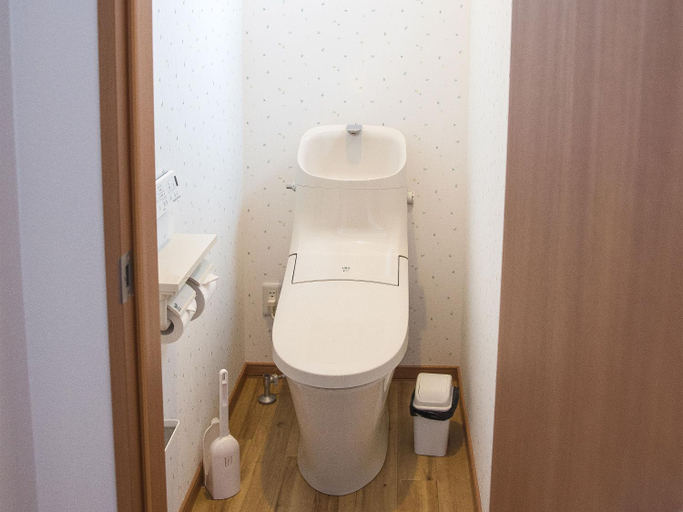Bathroom 3, Mush Rooms, Asahikawa
