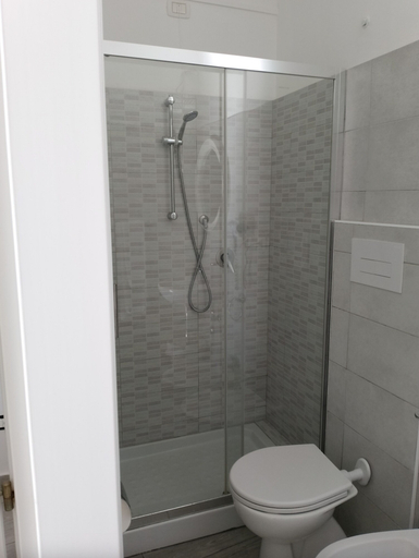 Bathroom 5, Villaggio La Feluca, Catanzaro