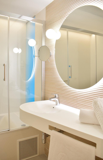 Bathroom 4, Ambassador Playa I, Alicante