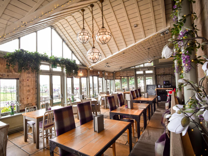 Food & Drinks 5, The Meadowpark, Stirling