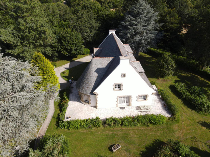 Others 2, Crown Roads, Morbihan