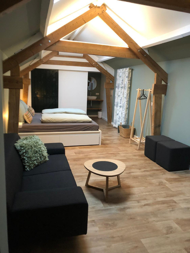 Others 3, B&B Emma, Sittard-Geleen