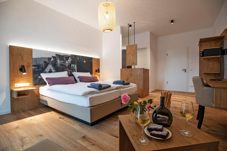 Bedroom, Martins Hotel, Schweinfurt