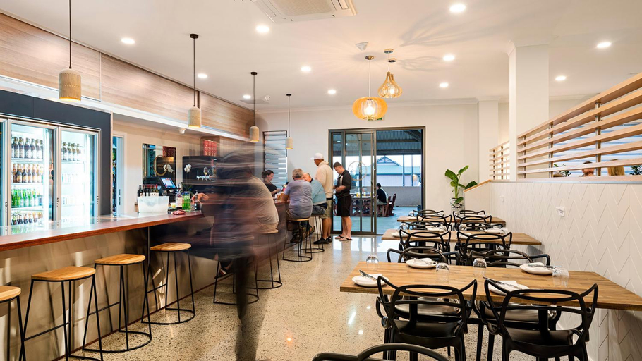 Food & Drinks 4, Geraldton Motor Inn, Geraldton
