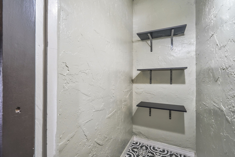 Bathroom 5, Quest Rest - Unit 6, El Paso