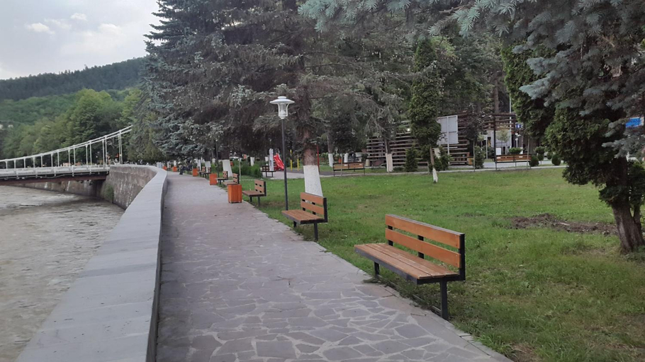 Others 5, golden borjomi, Borjomi