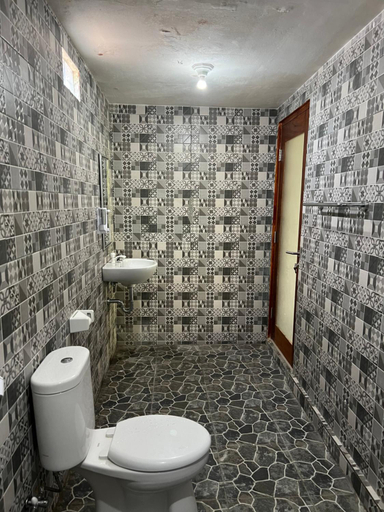 Bathroom 2, Sindhu Mesari Bungalow, Klungkung