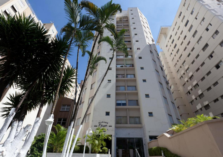 Exterior 3