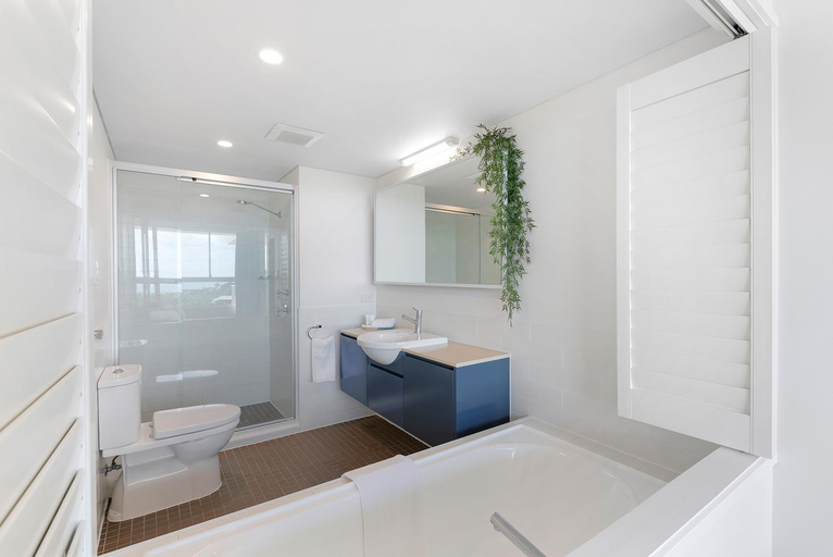 Bathroom 2, Azure Sea Whitsunday Resort, Whitsunday