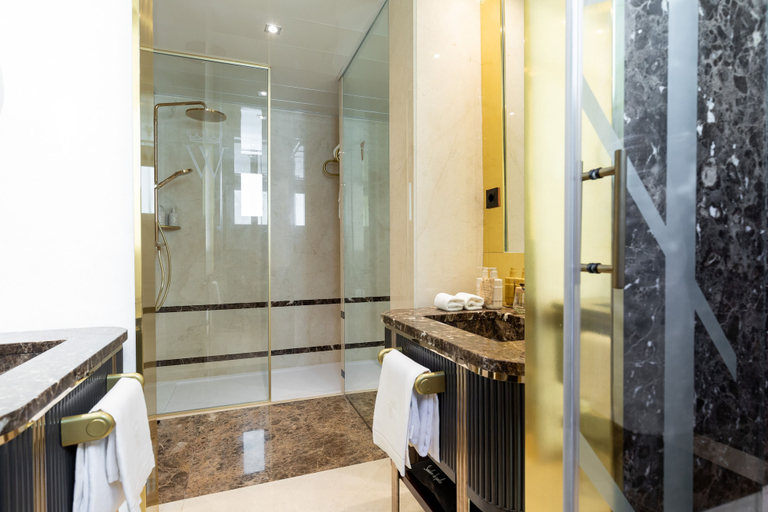 Bathroom 5, Wellington Hotel & Spa Madrid, Madrid