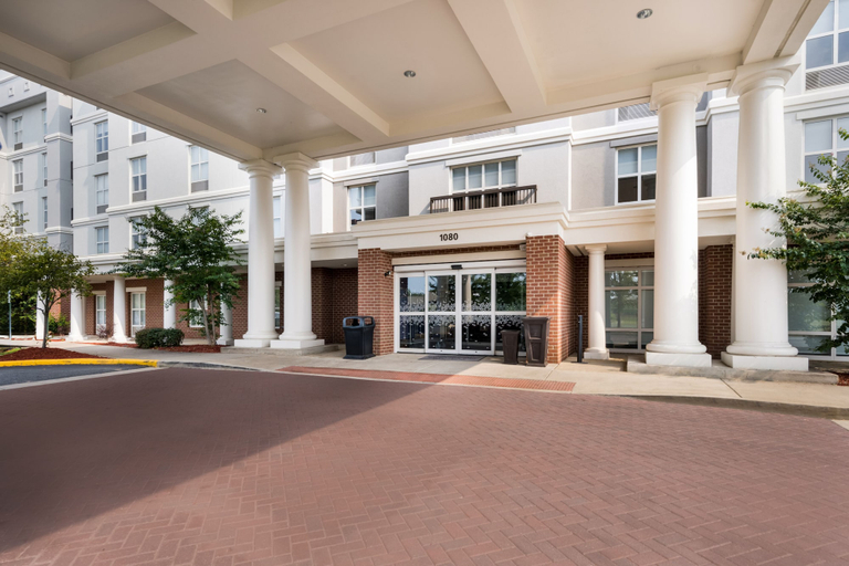 Exterior & Views 2, Hampton Inn & Suites Fredericksburg-at Celebrate Virginia, Fredericksburg