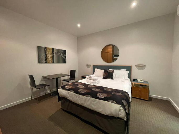 Others 5, 408 Lovely one BR ex hotel ensuite room in city, Adelaide